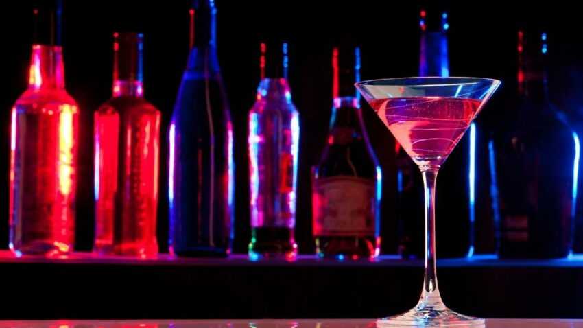 Pattaya-Pattaya Red Light District | Walking Street, bars, nightclubs, performances