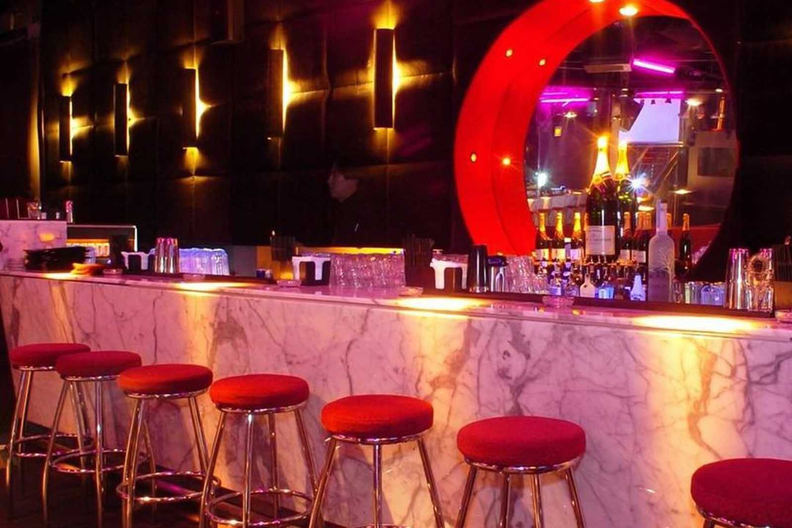 Singapore-Clarke Quay and Riverbank's best nightlife, riverbank's popular nightclubs and bars