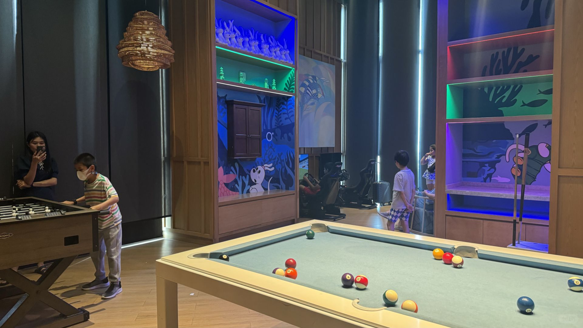 Hua Hin-Hua Hin Holiday Inn Hotel?, a resort with a water park suitable for family travel