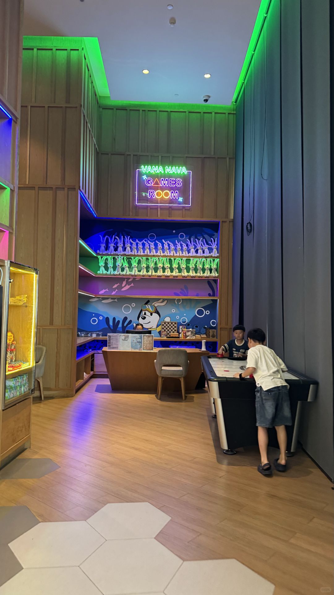 Hua Hin-Hua Hin Holiday Inn Hotel?, a resort with a water park suitable for family travel