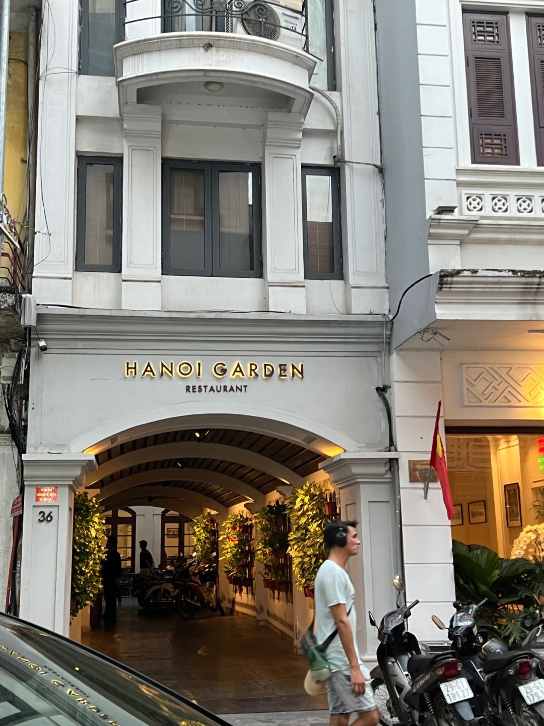 Hanoi-Hanoi Garden Restaurant?, French architectural style and delicious food