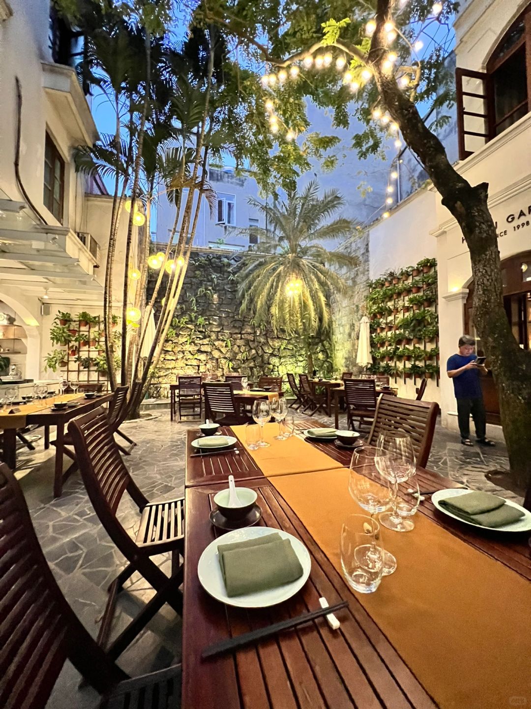 Hanoi-Hanoi Garden Restaurant?, French architectural style and delicious food