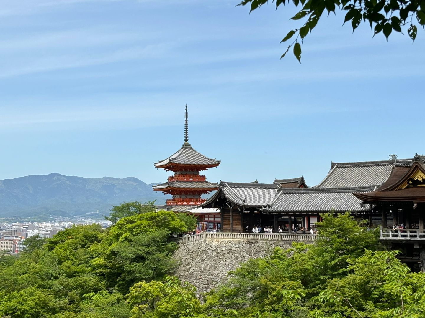 Osaka-Osaka & Kyoto & Nara Travel Diary, Castle Towers, Japan's Three Great Ancient Cities