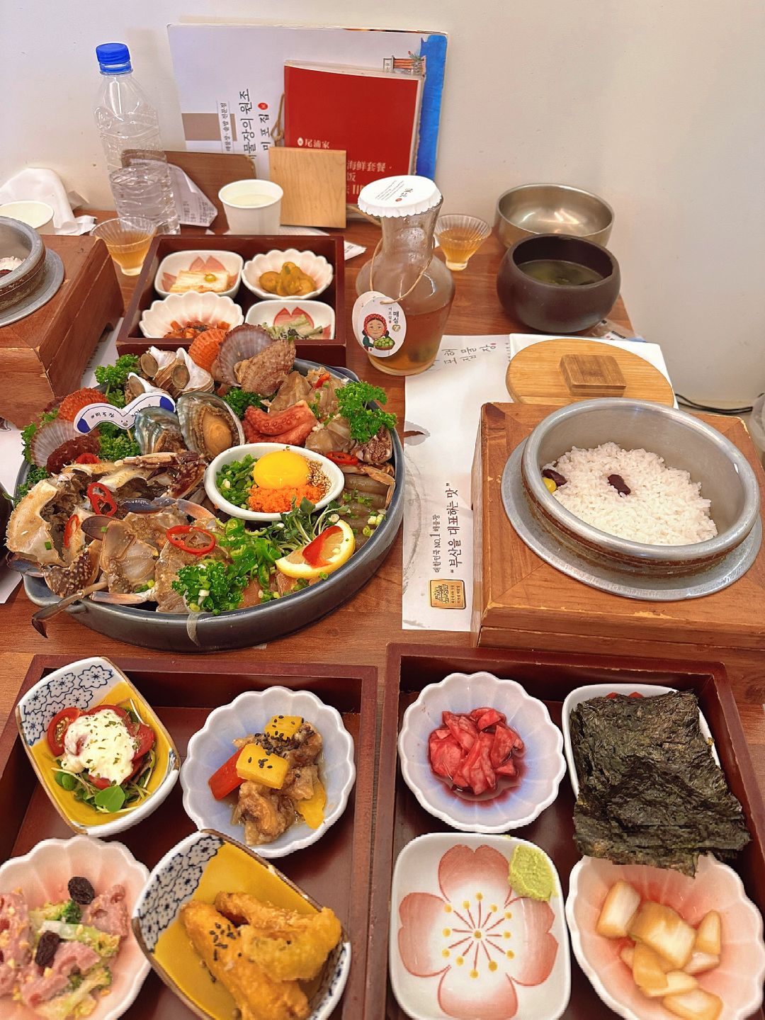 Busan/Jeju-Mipo-jib Restaurant?, eat crab sauce marinated seafood and drink beauty fruit wine