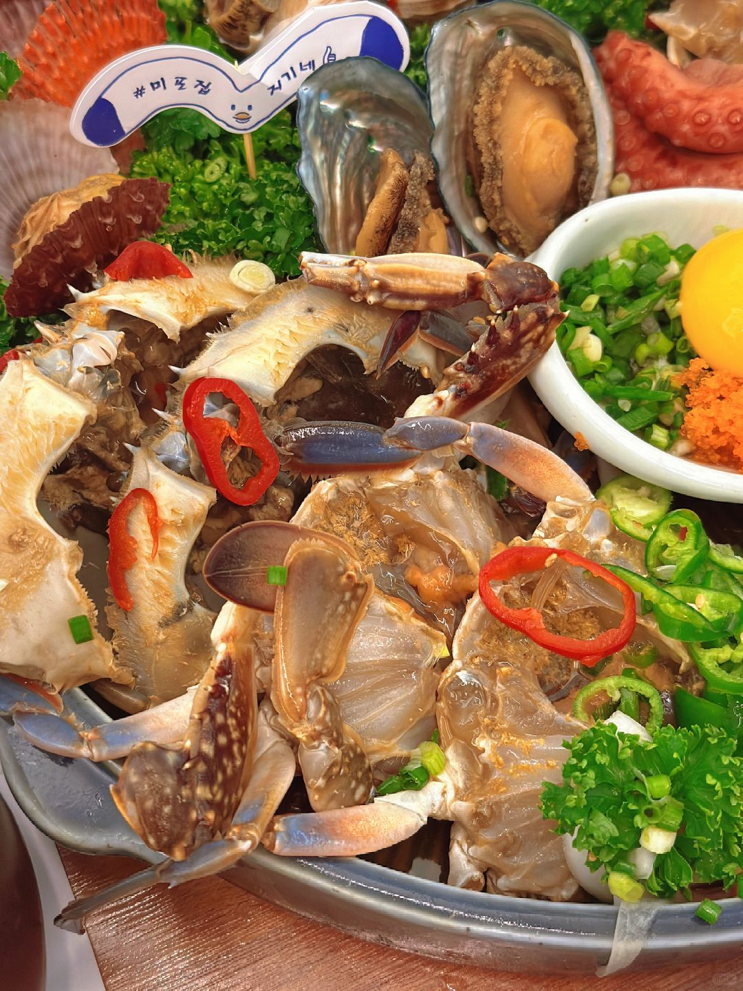 Busan/Jeju-Mipo-jib Restaurant?, eat crab sauce marinated seafood and drink beauty fruit wine