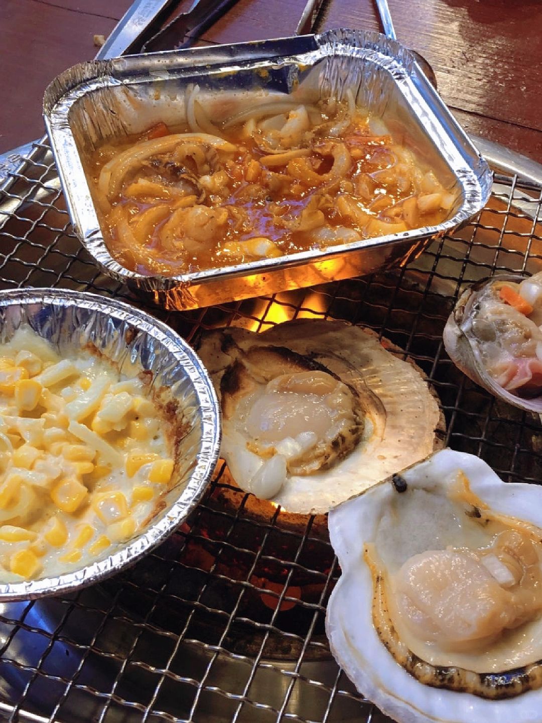 Busan/Jeju-Eat grilled scallops while looking at the sea at the Haeundae 해운대 미포끝집 restaurant in Busan