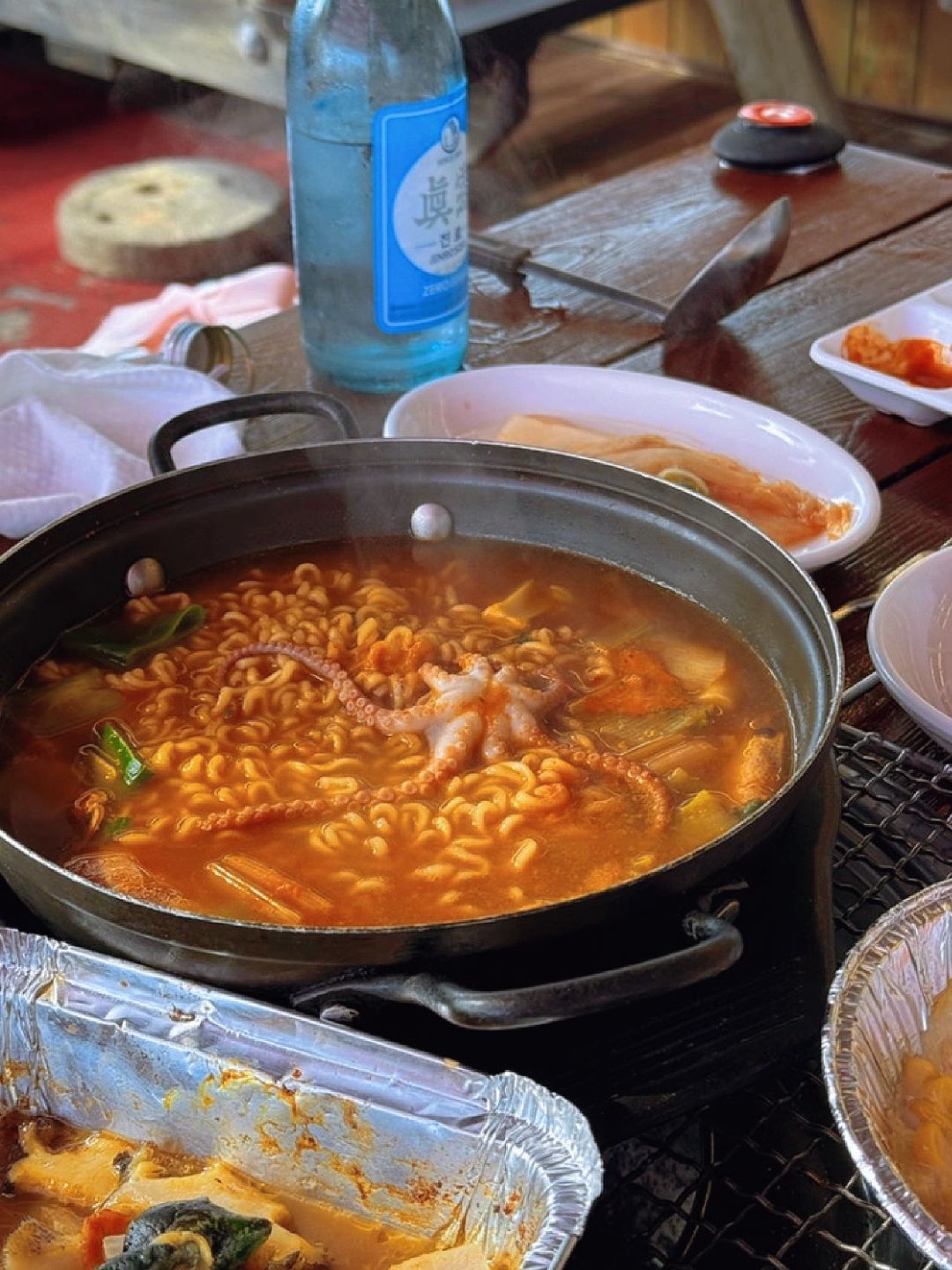 Busan/Jeju-Eat grilled scallops while looking at the sea at the Haeundae 해운대 미포끝집 restaurant in Busan