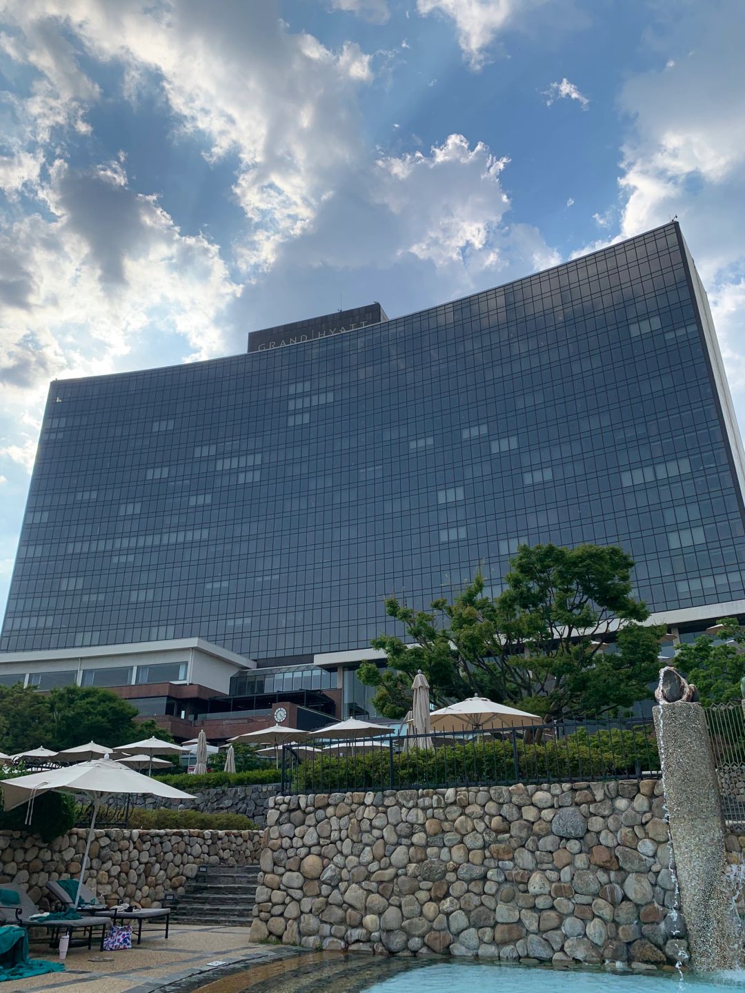 Seoul-Grand Hayyat Hotel in Hangang, Seoul, where you can sunbathe by the pool