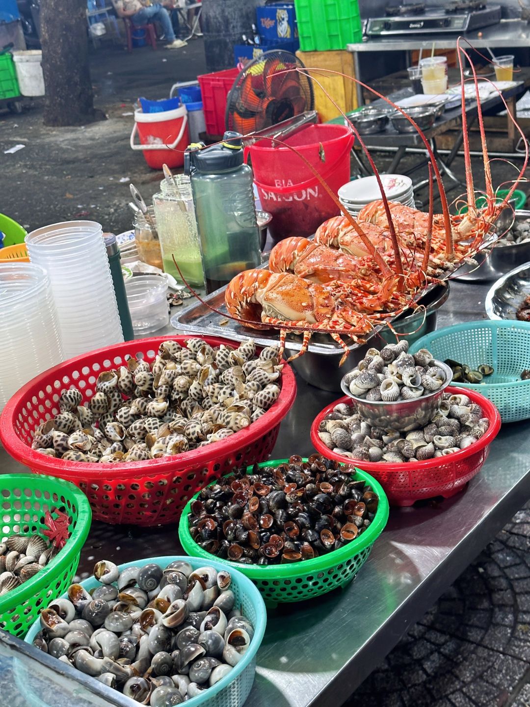 Ho Chi Minh-Ho Chi Minh City Ốc Oanh Restaurant?, this seafood restaurant is best not to come