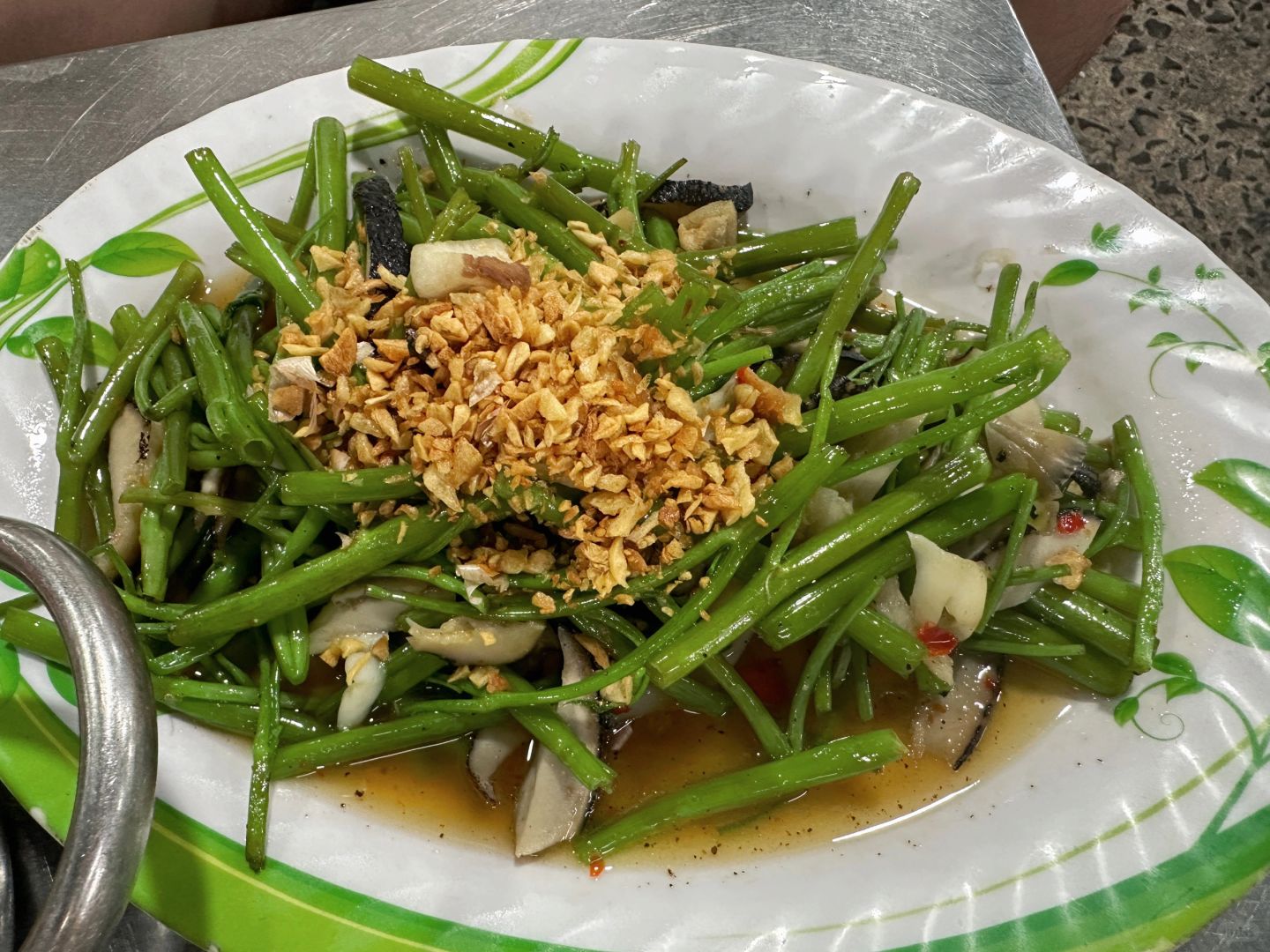 Ho Chi Minh-Ho Chi Minh City Ốc Oanh Restaurant?, this seafood restaurant is best not to come