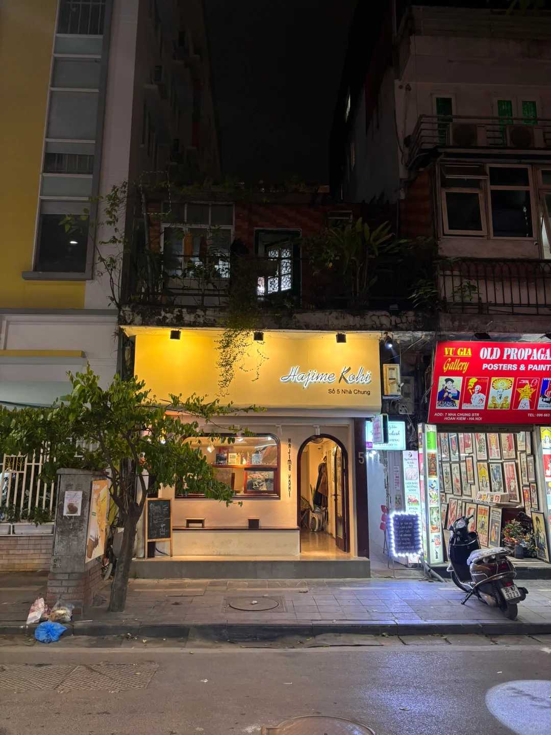 Hanoi-St Joseph Cathedral, Hanoi's nightlife is just beginning at 10pm