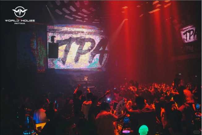 Pattaya-World house, the most powerful nightclub in Pattaya, introduce friends of the opposite sex