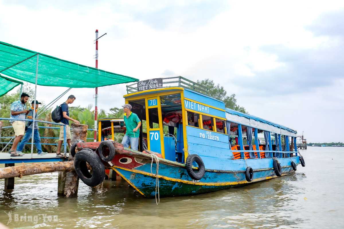 Ho Chi Minh-Mekong Delta Tour from Ho Chi Minh, Hand-cranked Boats, Cruise Ships, Floating Houses