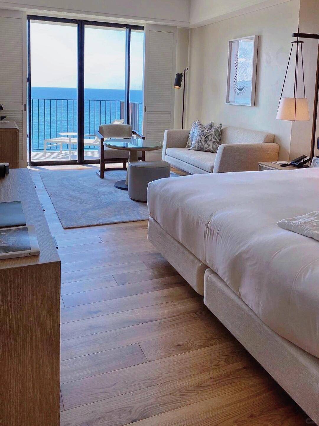 Okinawa-Halekulani Hotel in Okinawa?, surrounded by white sandy beaches and lush greenery