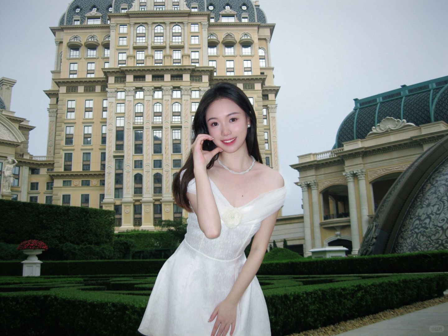 Macao-The 60-square-meter room at the Grand Lisboa Casino Hotel in Macau is really big.