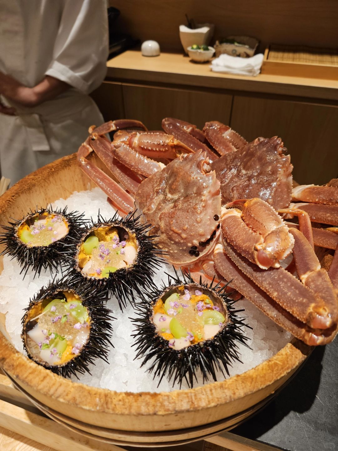Tokyo-Kanizen, Tokyo's fresh crab restaurant, pays attention to every detail