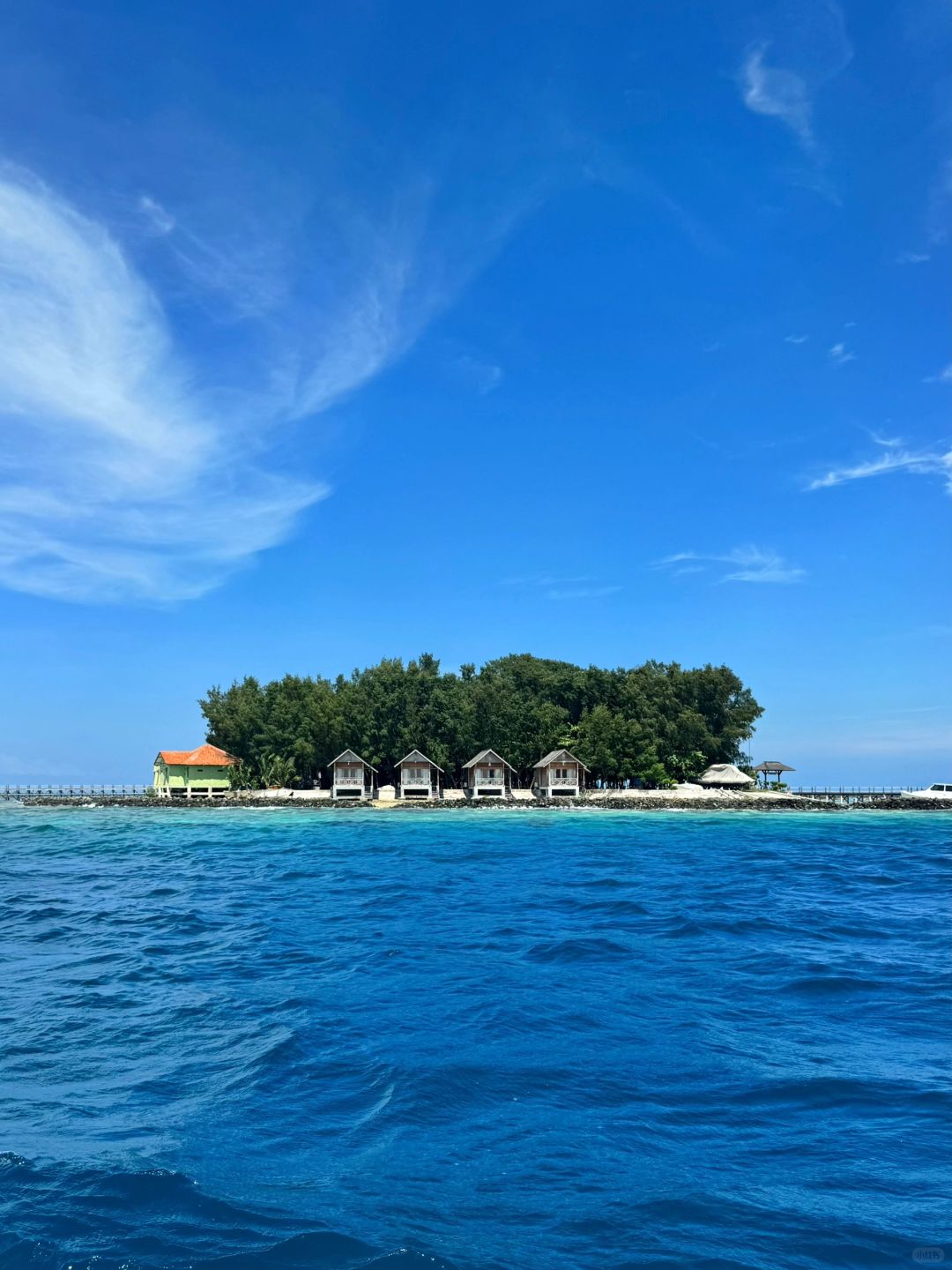 Jakarta-Pulau Seribu Island in Jakarta?️, a pristine island where you can get a diving certificate