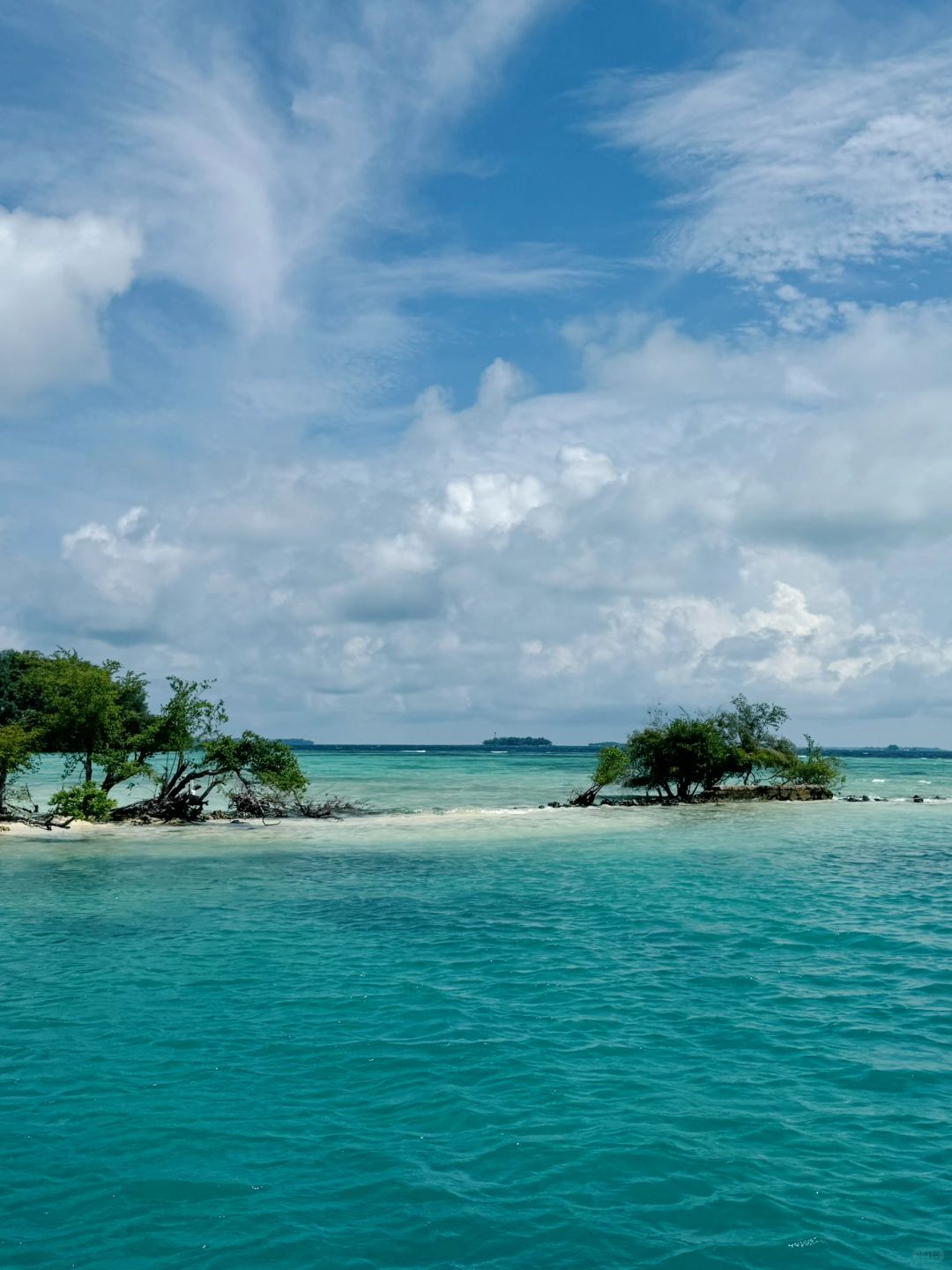 Jakarta-Pulau Seribu Island in Jakarta?️, a pristine island where you can get a diving certificate