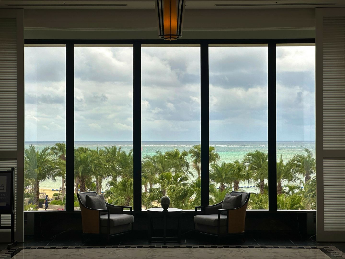 Okinawa-Okinawa Ryukyu Meijo Beach Hotel?, swimming pool and water slide are very fun