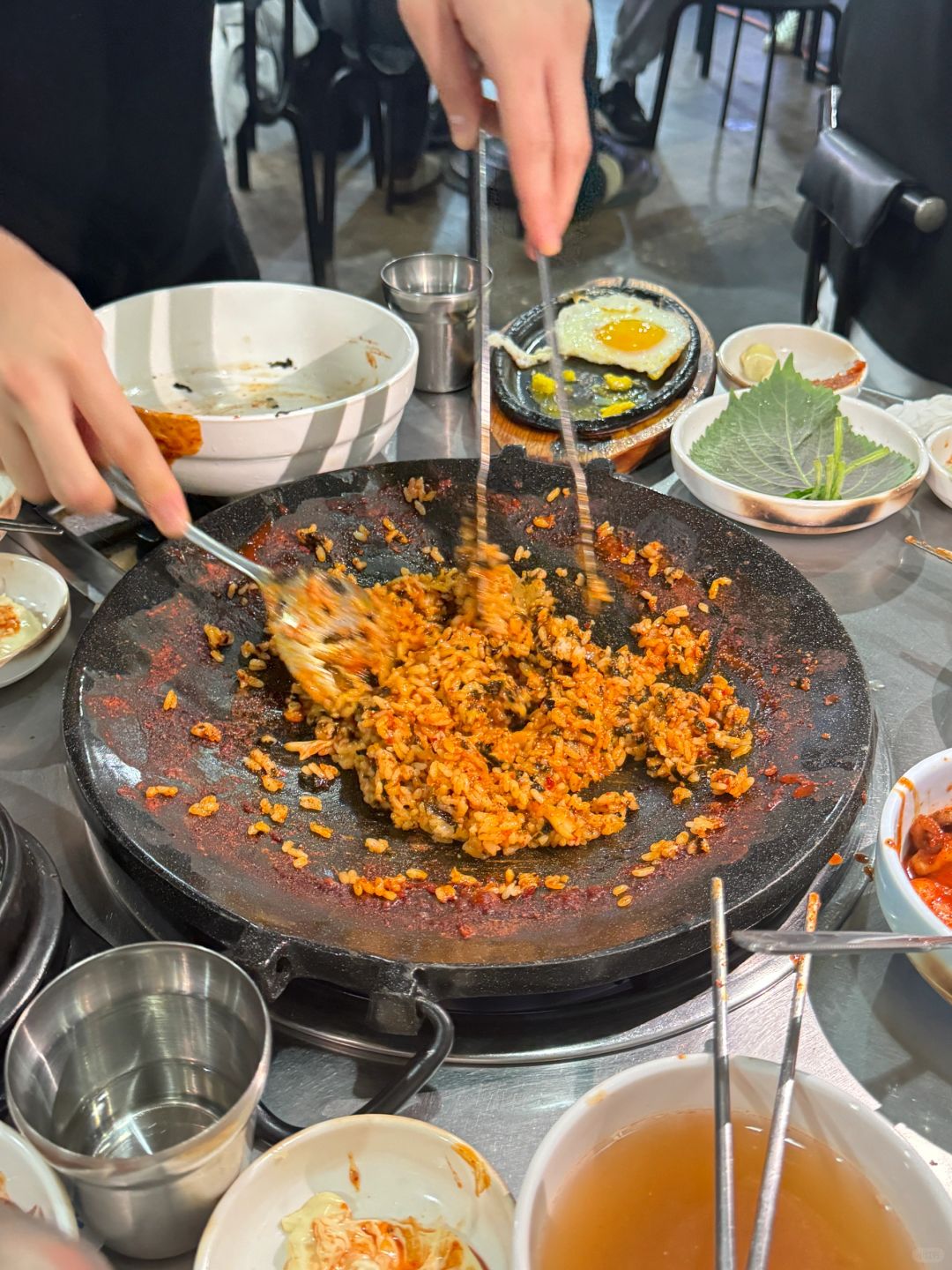 Busan/Jeju-선덕로 쭈꾸쭈꾸????️, a Korean BBQ restaurant near Shilla Duty Free Shop.
