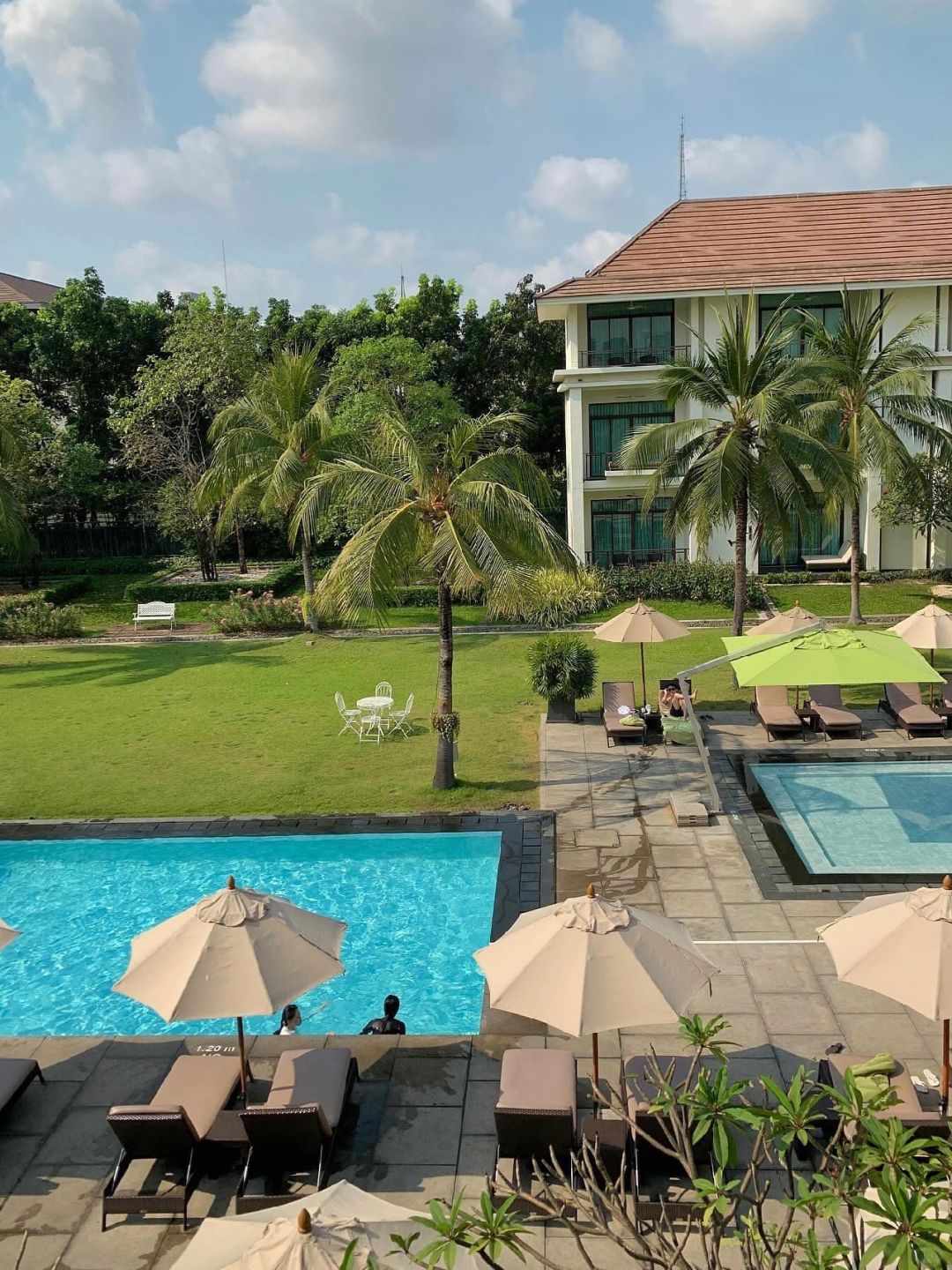 Bangkok-?Capella, Villa Deva Resort & Hotel, Away Riverside. Bangkok hotel reviews.