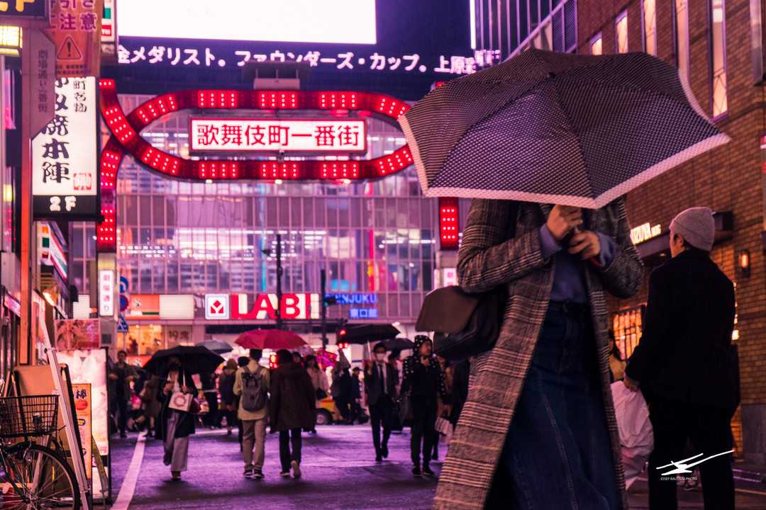 Tokyo-Asia's largest red-light district, Tokyo's nightlife is full of decadence and luxury