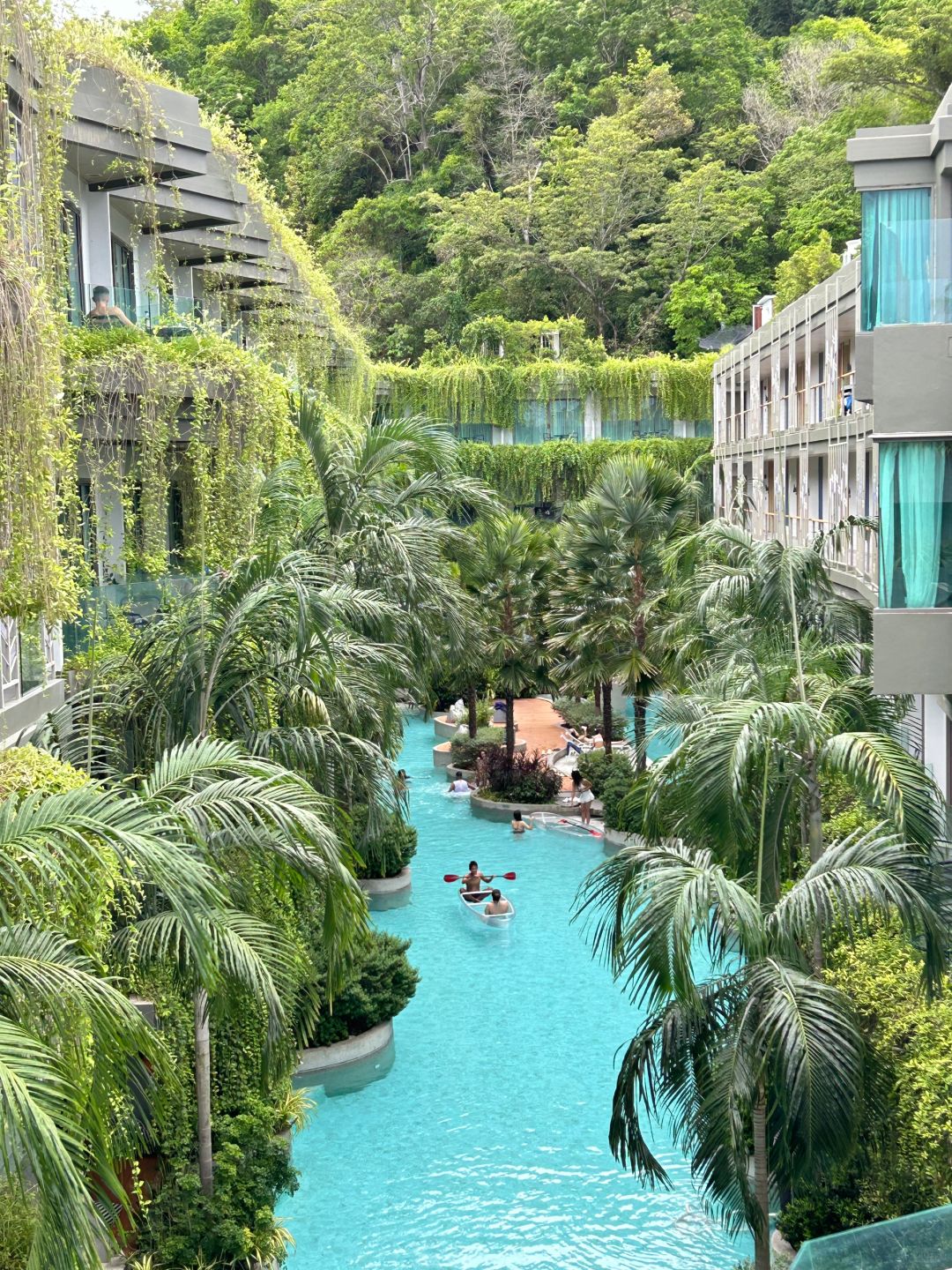 Phuket-Panwaburi Beachfront Resort, Phuket private beach, large swimming pool hotel