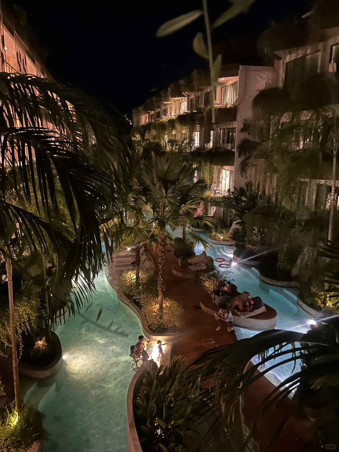 Phuket-Panwaburi Beachfront Resort, Phuket private beach, large swimming pool hotel