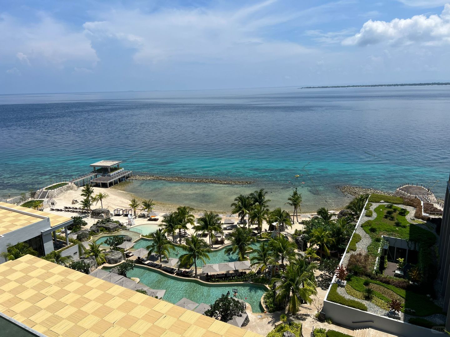 Cebu-Sheraton Cebu Resort, swimming pool, beach, sea breeze, coconut trees are all available