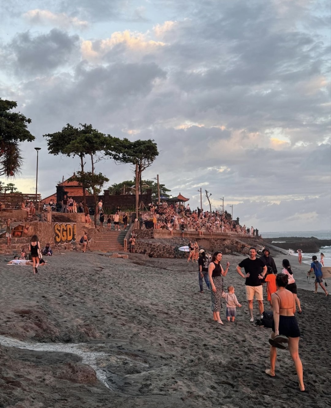 Bali-Bali is beautiful?, it's easy to lose yourself and enjoy such a quiet travel life