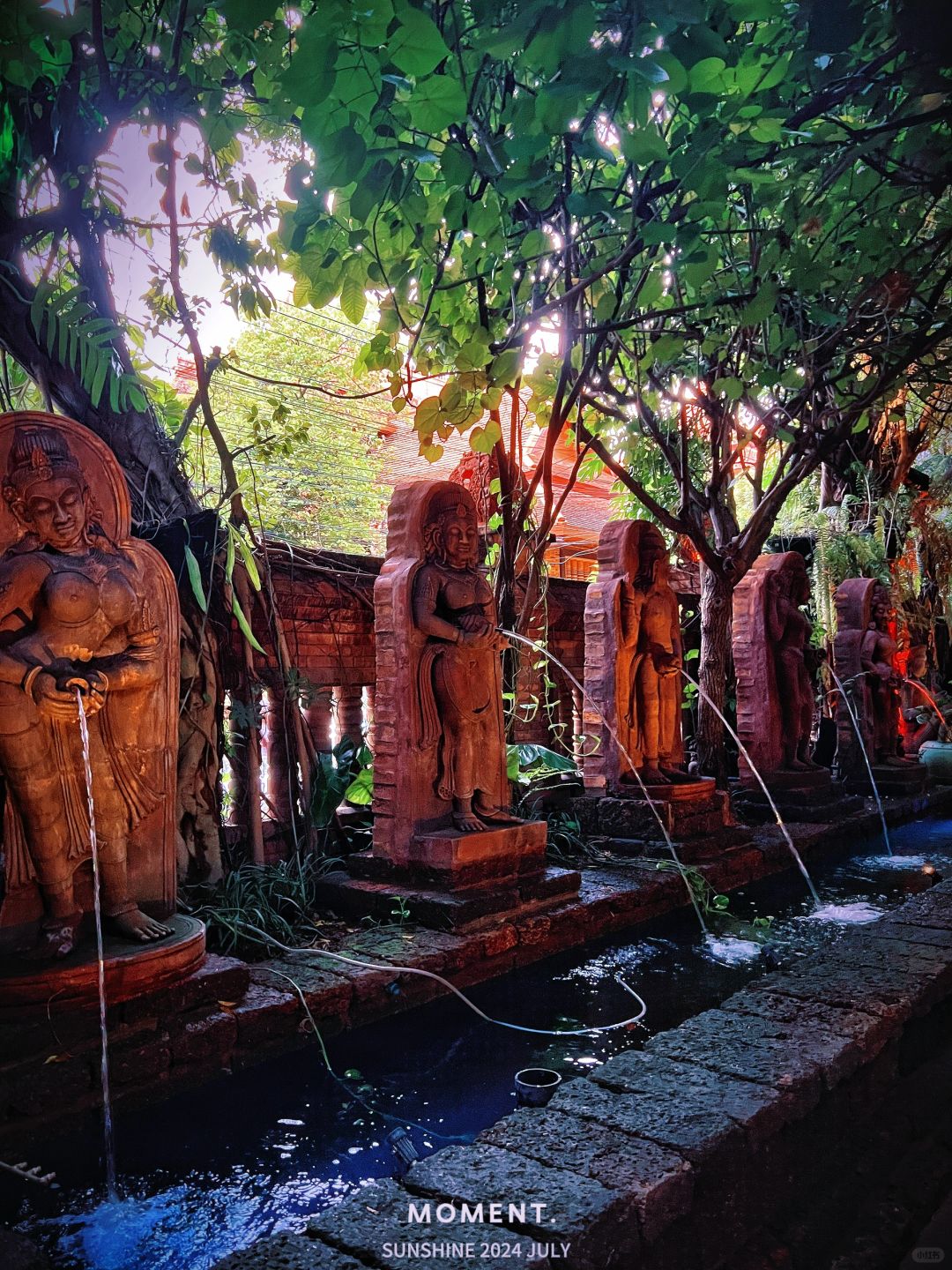 Chiang Mai-The Faces Gallery & Gastro Bar, a Thai restaurant with Angkor Wat-style decoration