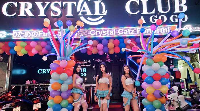 Pattaya-Crystal Club Agogo Bar in Pattaya, beautiful girls in sexy uniforms welcome you