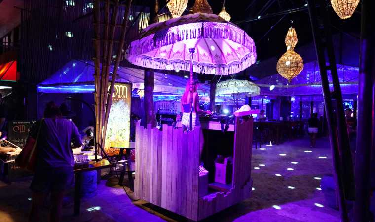 Boracay-Boracay's hottest beach nightclub under the starry sky: OM Bar