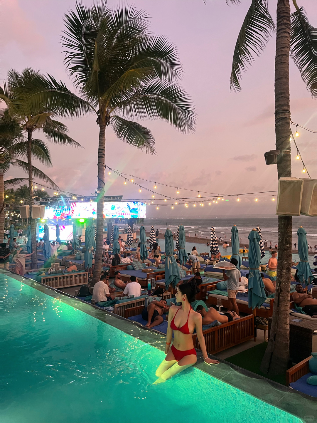 Bali-Bali's Jojo Blanca Kiki Bar?, bikini beach bar where you don't have to be shy