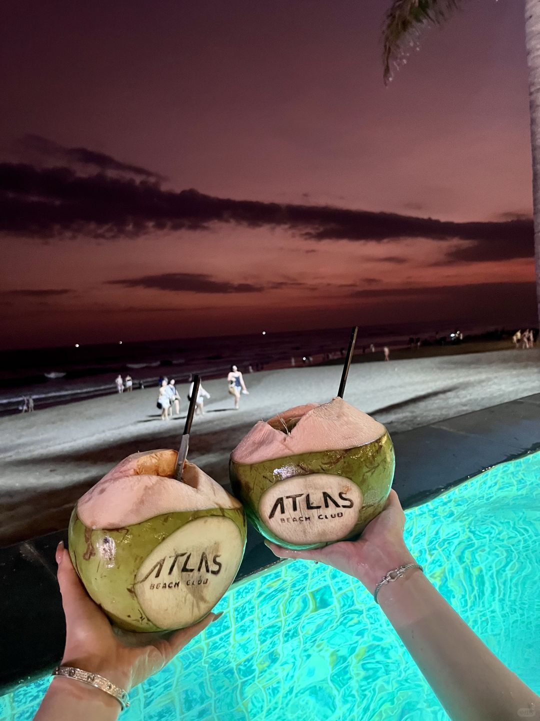 Bali-Bali's Jojo Blanca Kiki Bar?, bikini beach bar where you don't have to be shy