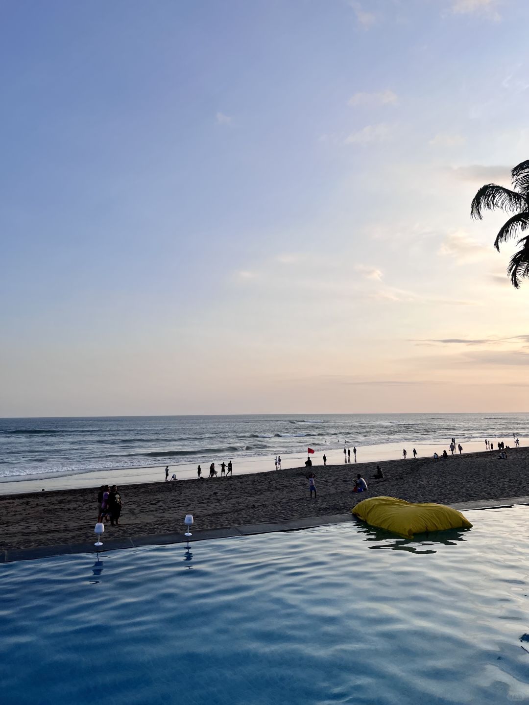 Bali-Bali's Jojo Blanca Kiki Bar?, bikini beach bar where you don't have to be shy