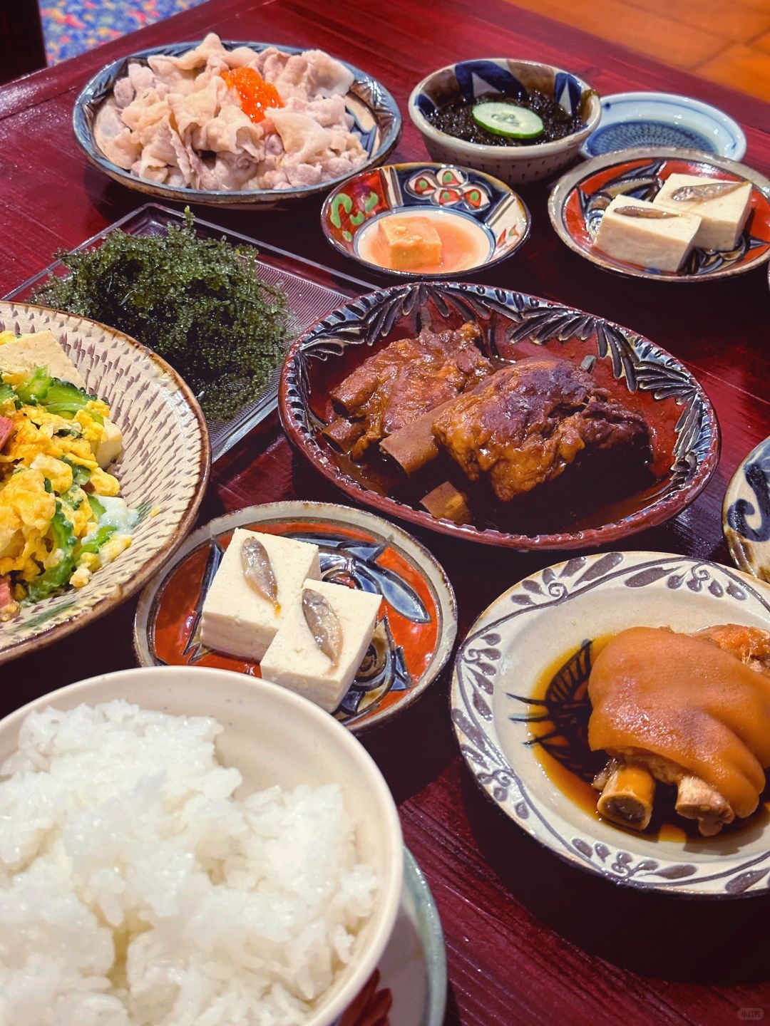 Okinawa-Naha Sake District local cuisine?. Stewed pork feet and roasted ribs are both delicious