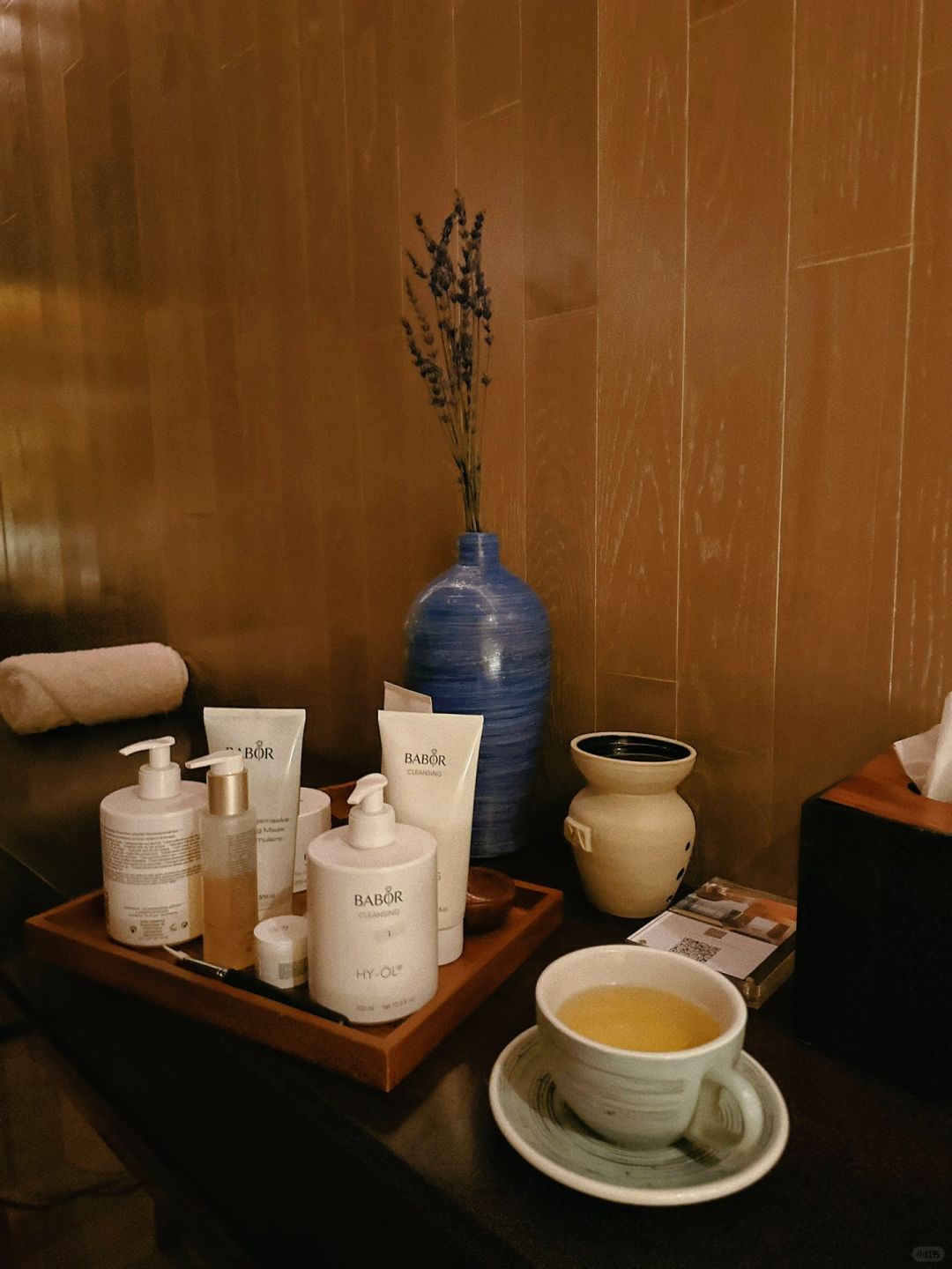 Jakarta-Four Seasons Spa on the 8th floor of Swiss Hotel Jakarta, experience Ritz-Carlton, Kempinski