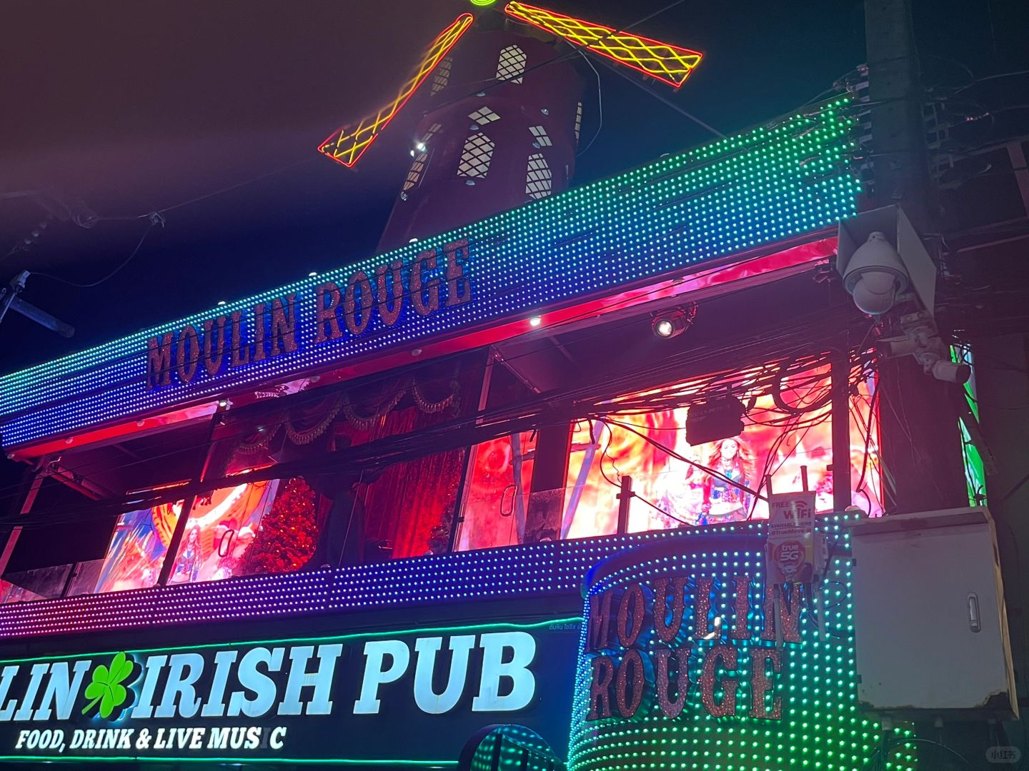 Phuket-Moulin Rougg Club in Patong, Phuket, ?watch sexy Russian girls pole dancing