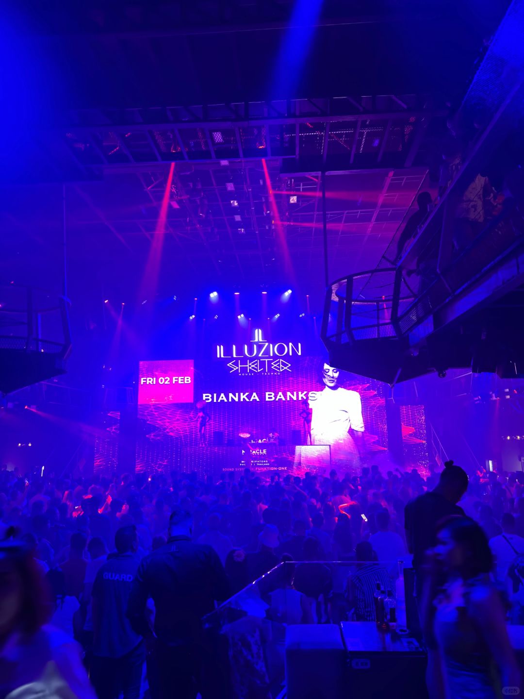 Phuket-Illuzion Bar, the world's top Phuket's largest nightclub, watch live dance performances