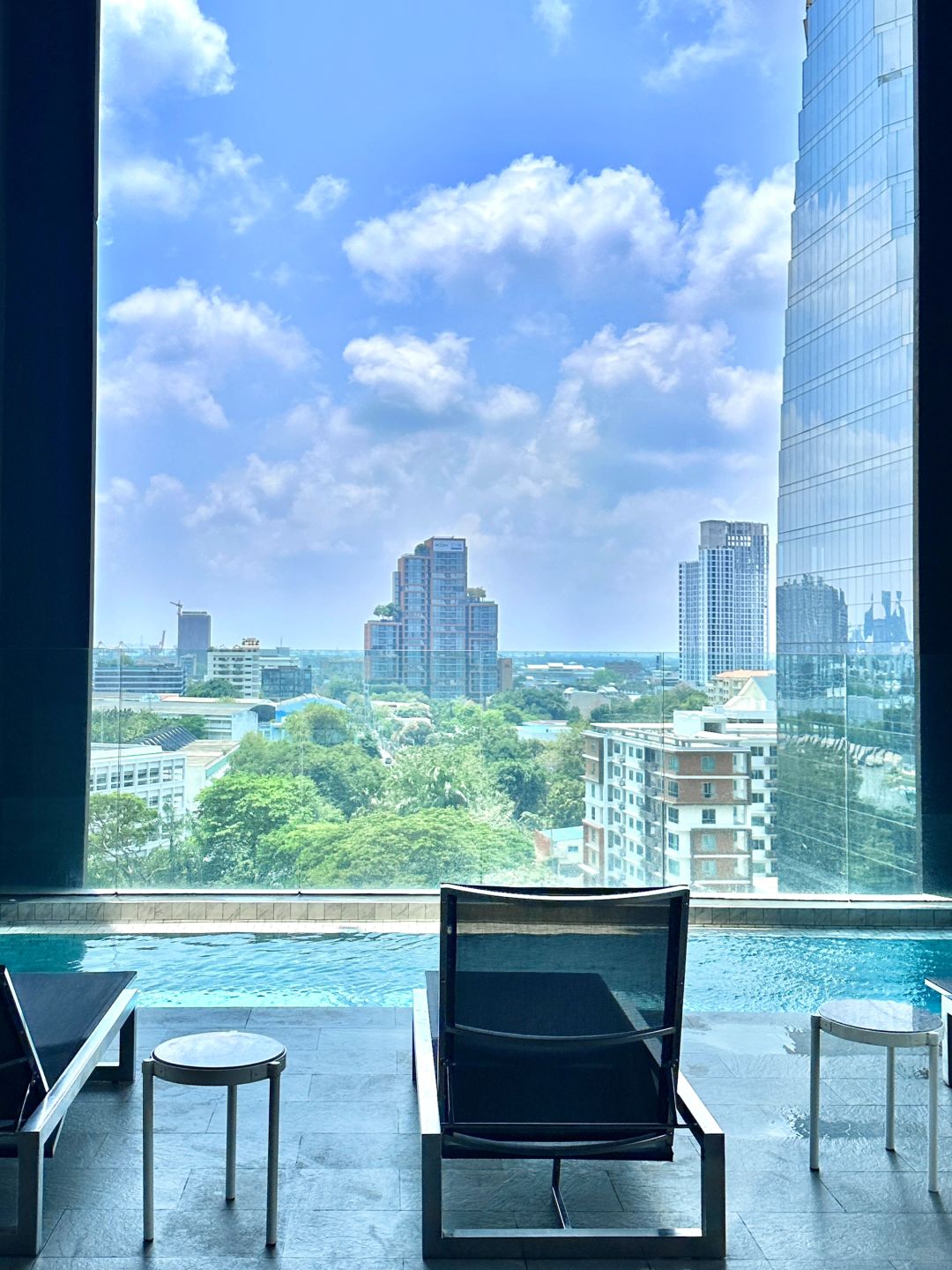 Bangkok-Ascott Thonglor Bangkok☕️, the marginal pool city view is great for taking photos