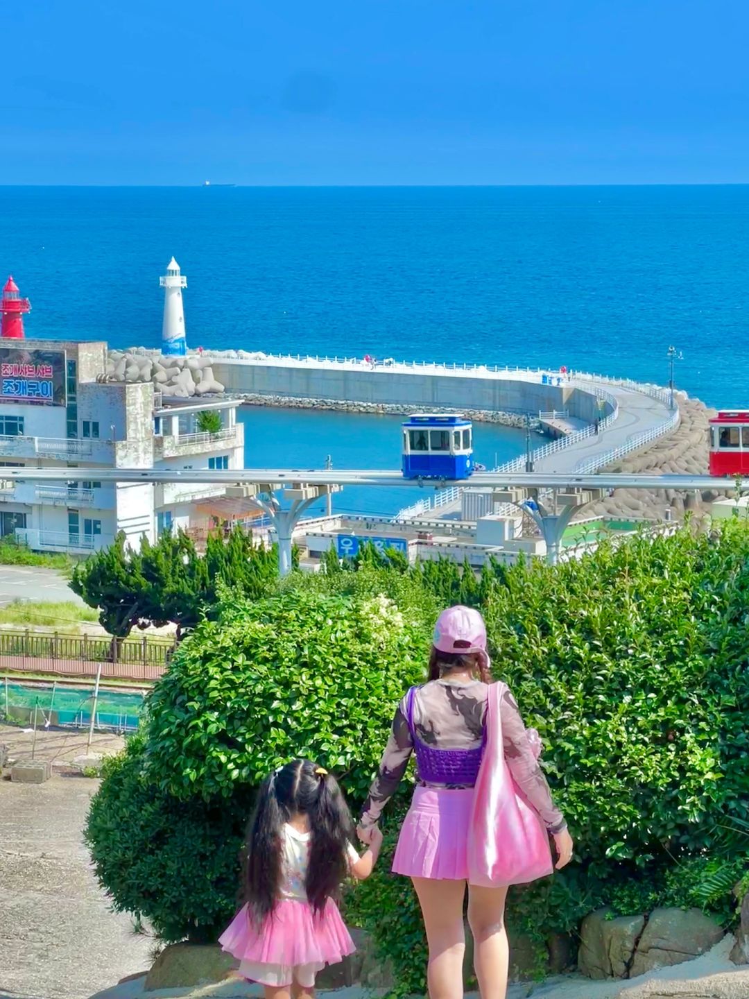 Busan/Jeju-Busan City Walking Tour 2 Days Plan, ?Gamcheon Culture Village and Songdo Cable Car