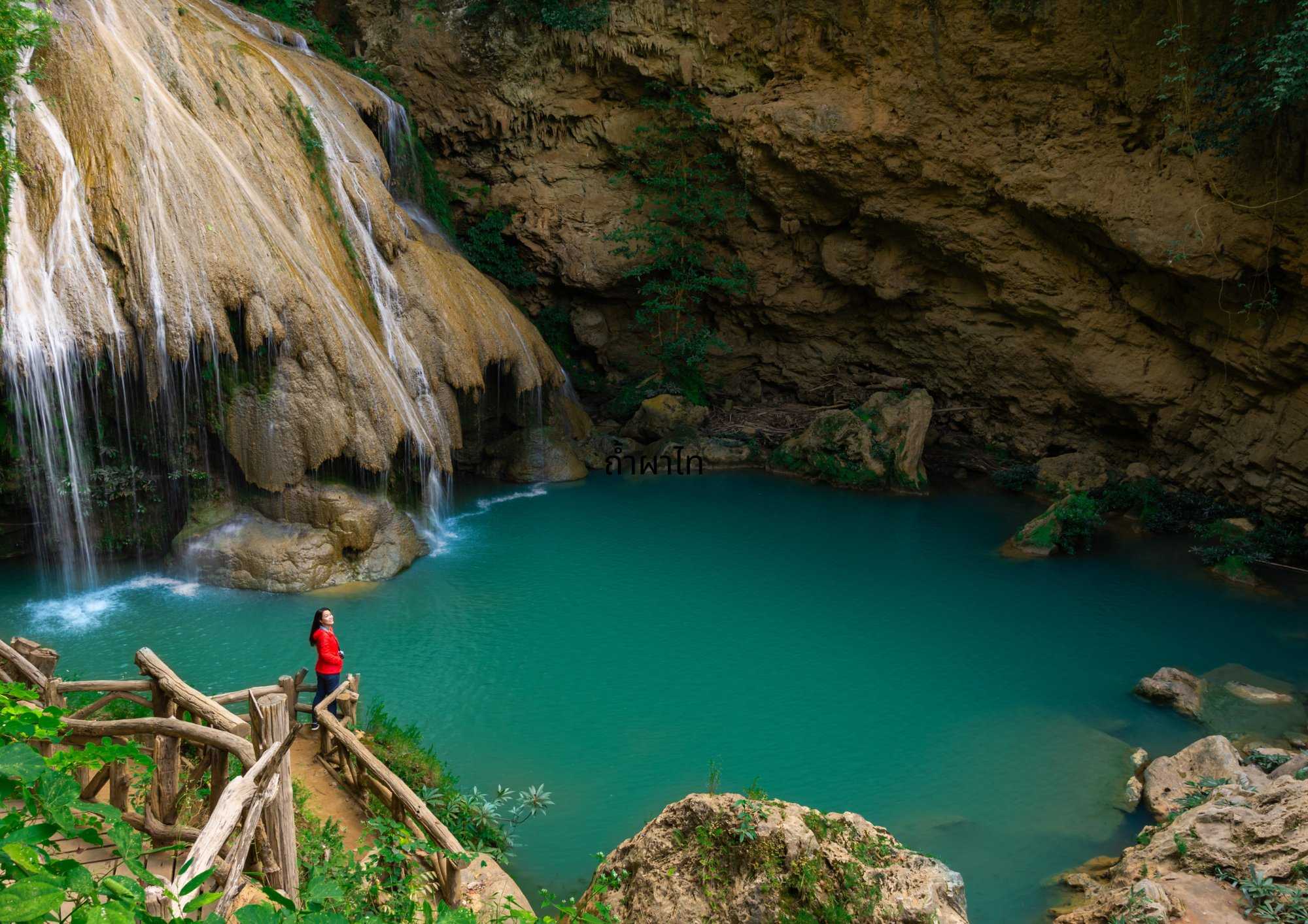 Hua Hin-Ko Luang Waterfall, a spectacular sight cascading down a 20-meter-high cliff