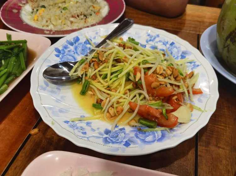 Krabi-Railay Family Restaurant in Krabi, recommended green mango salad and macaroni