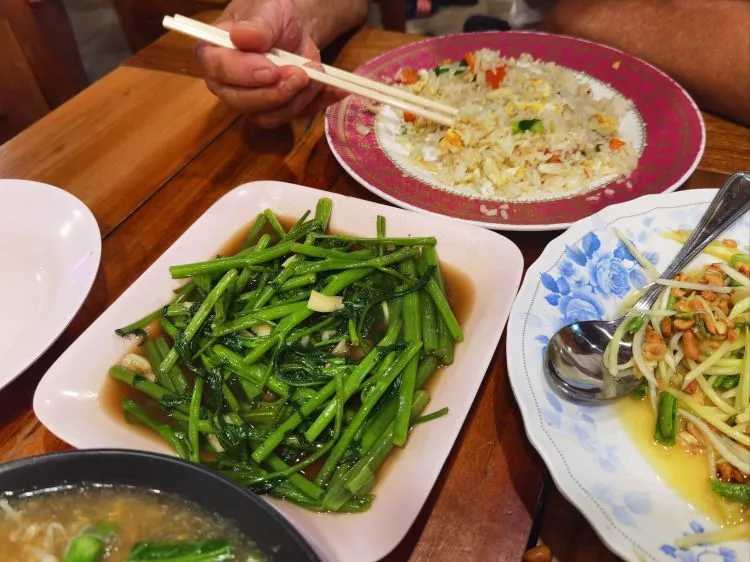 Krabi-Railay Family Restaurant in Krabi, recommended green mango salad and macaroni