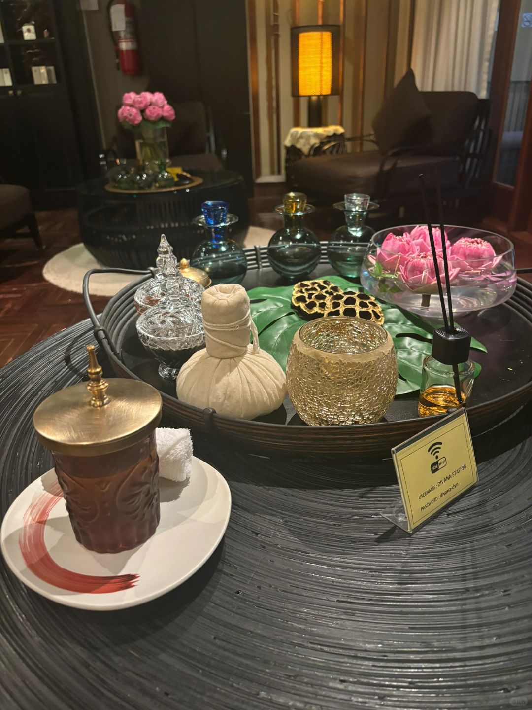 Bangkok-Divana, Bangkok's No. 1 SPA massage shop, with a desert oasis-style decoration
