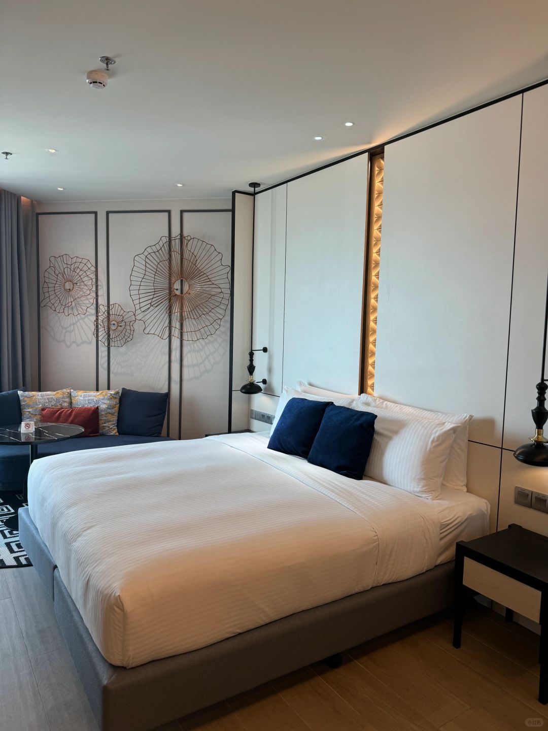 Phuket-Four Points by Sheraton Phuket Patong Beach Resort in Patong Beach, Phuket, has many sea activities
