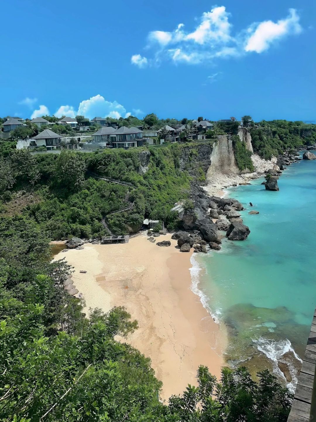 Bali-AYANA Hotel Bali?, a resort integrating dining, entertainment and shopping