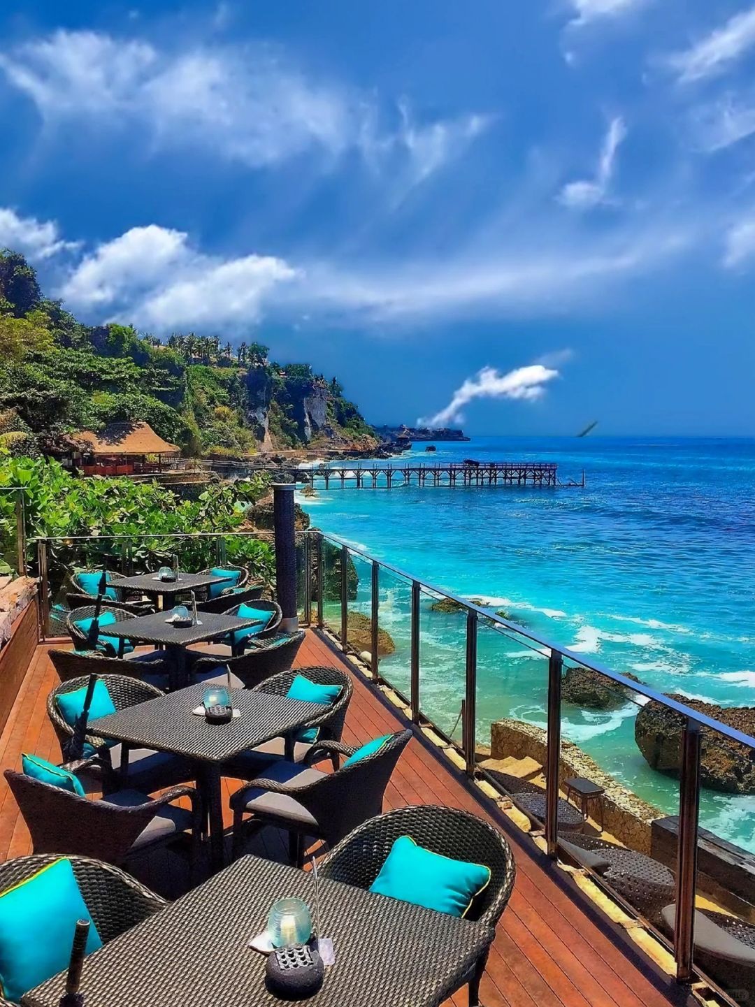 Bali-AYANA Hotel Bali?, a resort integrating dining, entertainment and shopping