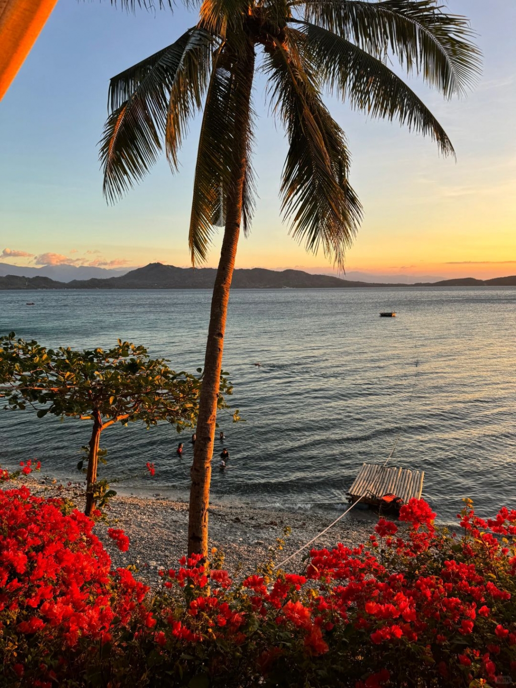 Manila/Luzon-Vivere Azure Resort is the perfect beachfront resort in Manila, small and exquisite, close to nature.